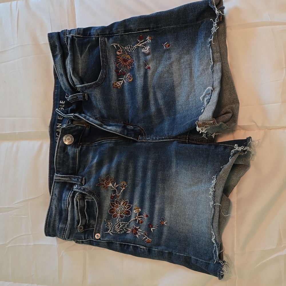 American Eagle Hi Rise Shortie